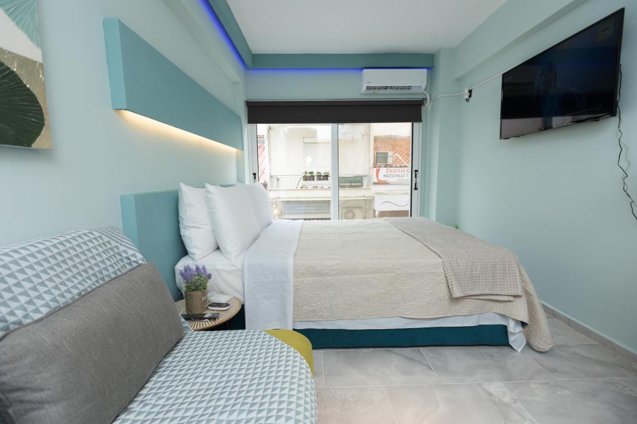 Ellmar - New & Modern Studio In The Center Chalkida Bagian luar foto